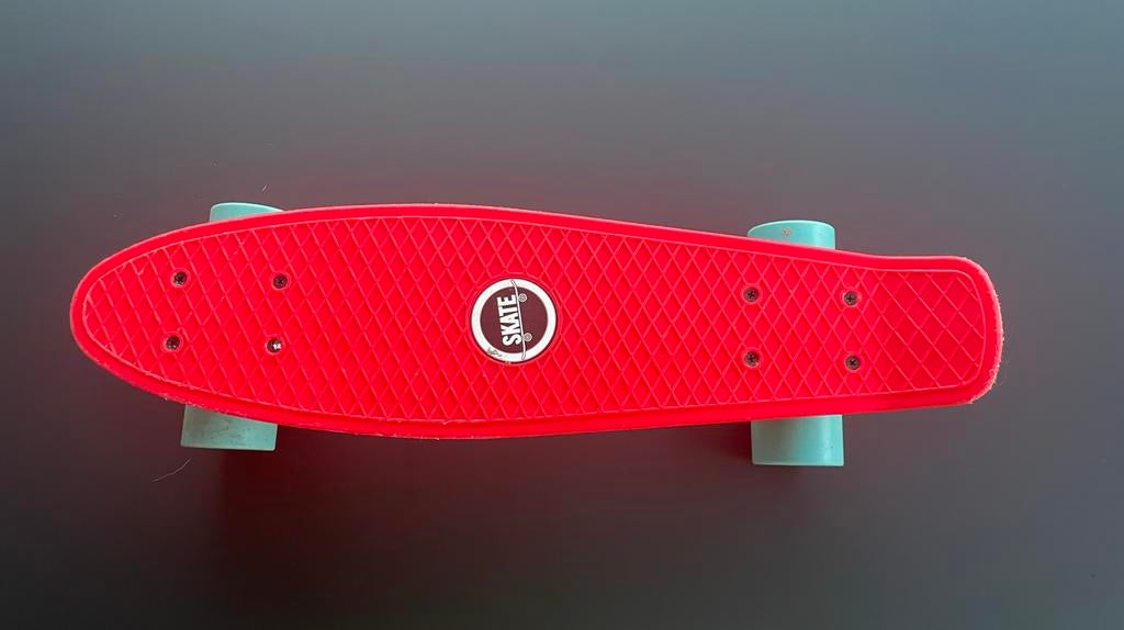 Skateboard 5 tot 10 jaar, Sport en Fitness, Skateboarden, Ophalen of Verzenden, Zo goed als nieuw, Skateboard