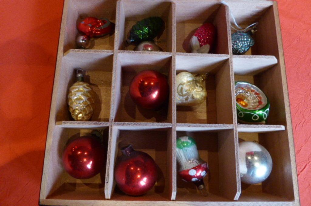 antieke kerstballen met doos, Ophalen of Verzenden, Zo goed als nieuw