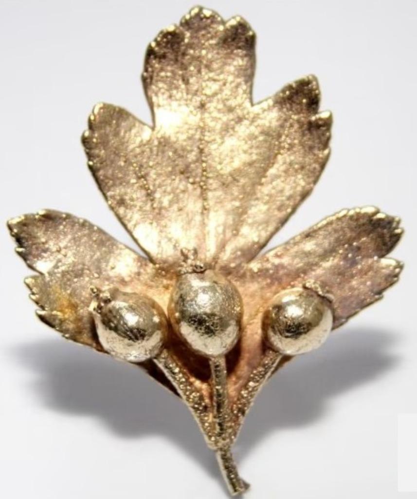 Belle broche danoise en argent vermeil Flora Danica, Enlèvement ou Envoi, Or, Argent, Moins de 4 cm