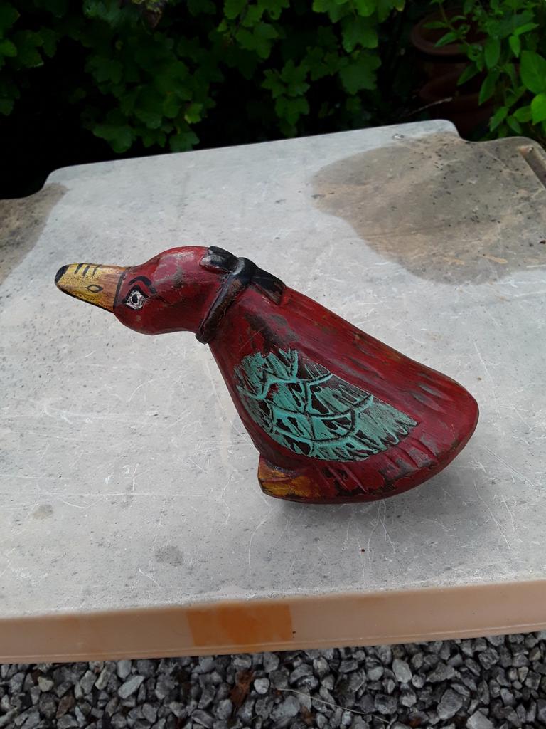 Houten eend, Ophalen