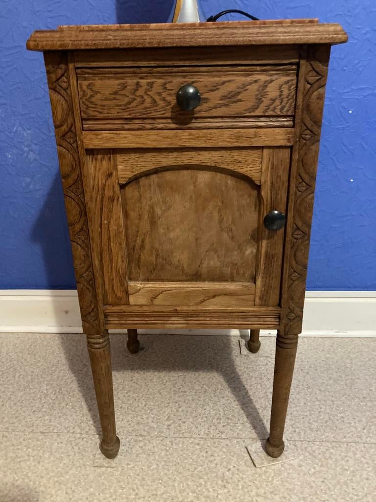 2 tables de nuits dessus marbre., Maison & Meubles, 70 cm ou plus, 45 à 65 cm, Enlèvement, Utilisé