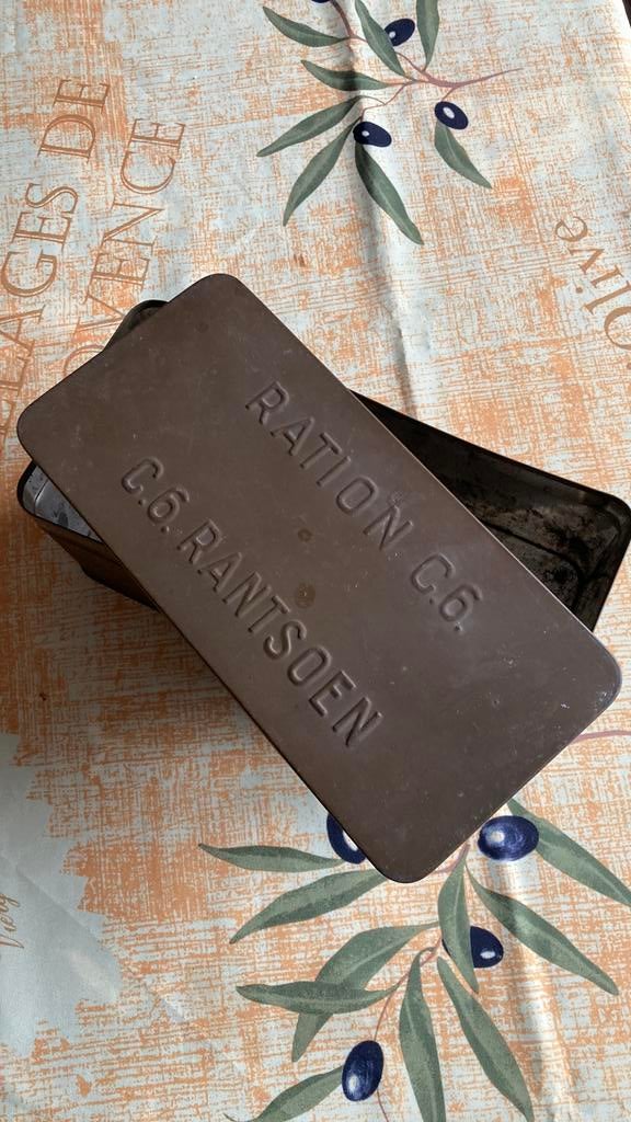 Boite de ration militaire, Collections, Enlèvement