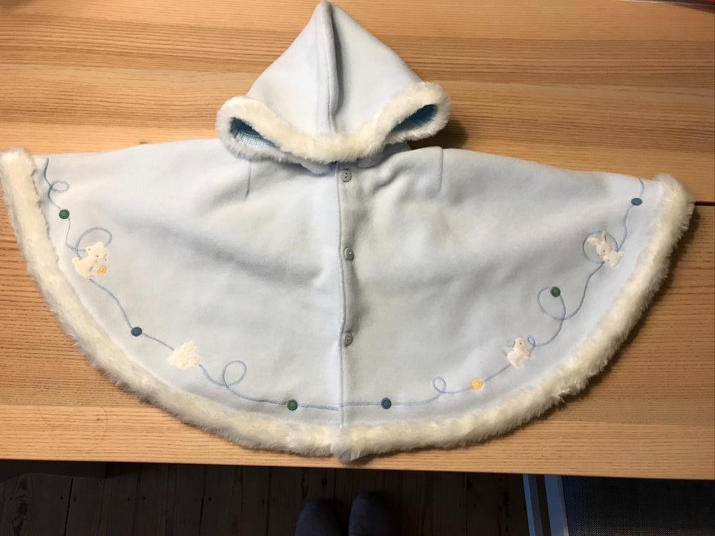 Cape à capuche neuve 60-90, Garçon ou Fille, Comme neuf, Enlèvement, Manteau