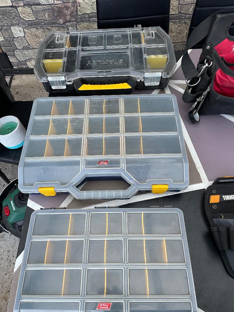 Valise , sac , toughbuilt Milwaukee tag Stanley, Bricolage & Construction, Enlèvement ou Envoi, Comme neuf