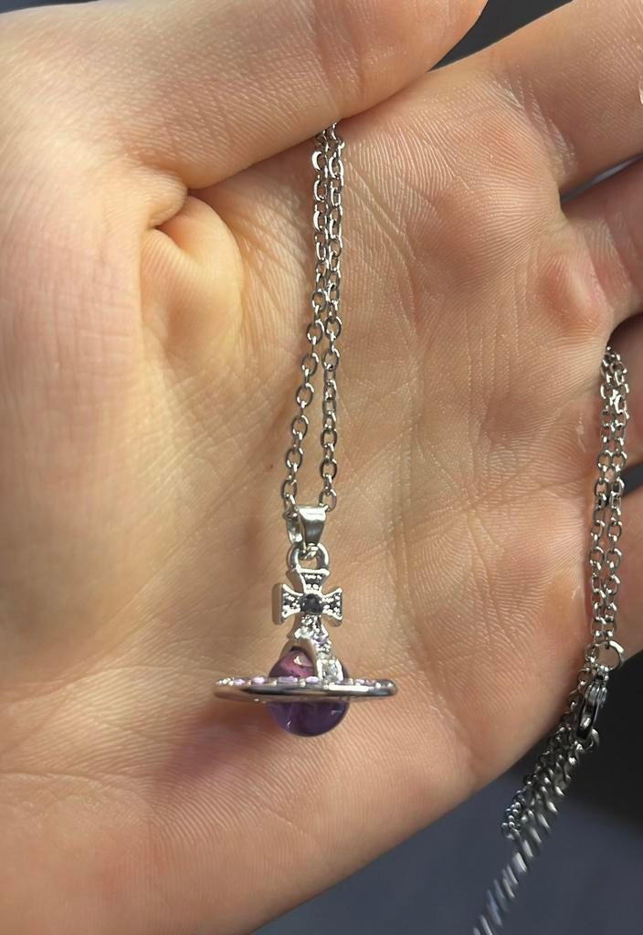 Collier vivienne westood boule violette, Bijoux, Sacs & Beauté