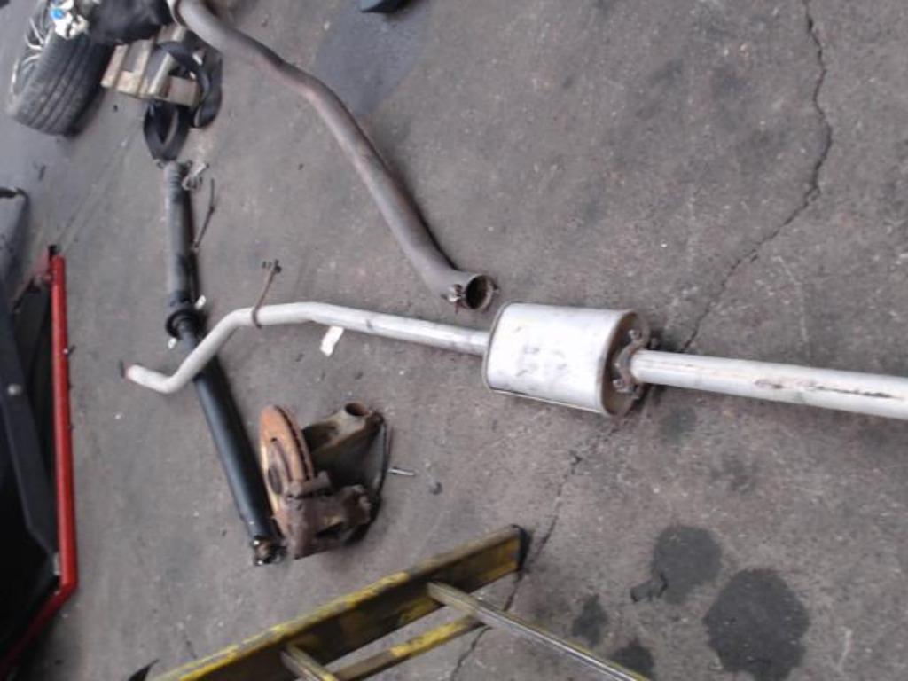 Pot échappement intermediaire Peugeot 206 2000-2007 LP/14625, Autos : Pièces & Accessoires, Systèmes d'échappement, Enlèvement