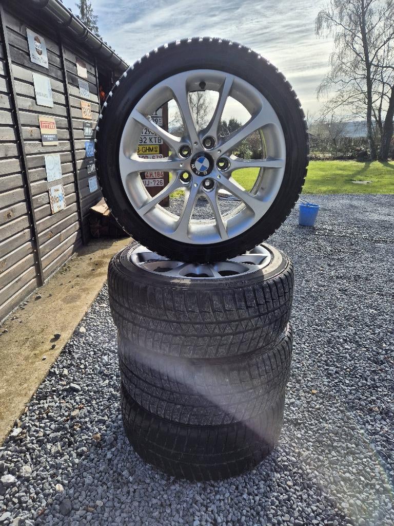 Jantes bmw 17 avec pneus hiver, Autos : Pièces & Accessoires, Pneus & Jantes, Pneu(s), Pneus hiver, 17 pouces, Enlèvement ou Envoi