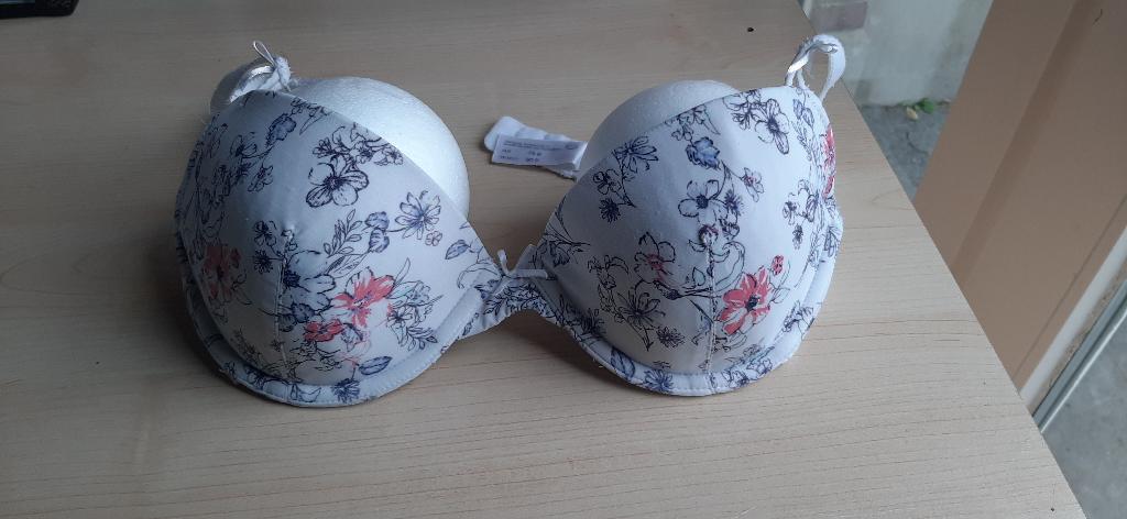 BH 75B, Kleding | Dames, Ondergoed en Lingerie, C&A, Ophalen, Overige kleuren, BH