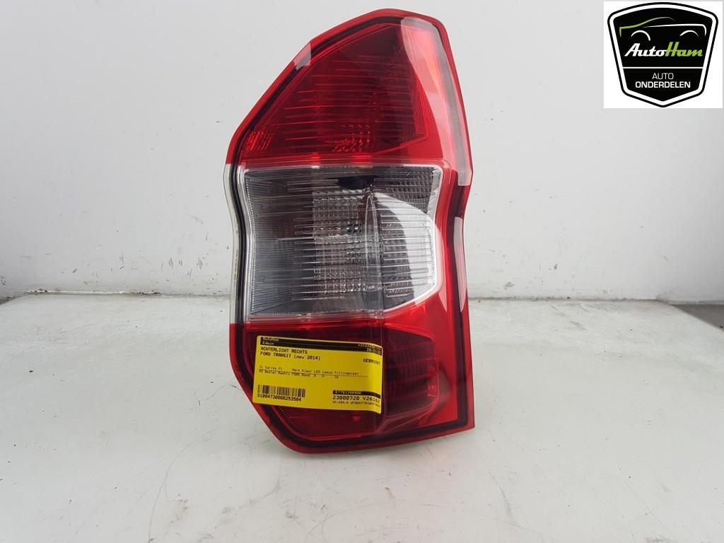 FEU ARRIÈRE DROIT Ford Transit Courier (01-2014/12-2023), Autos : Pièces & Accessoires, Utilisé, Ford
