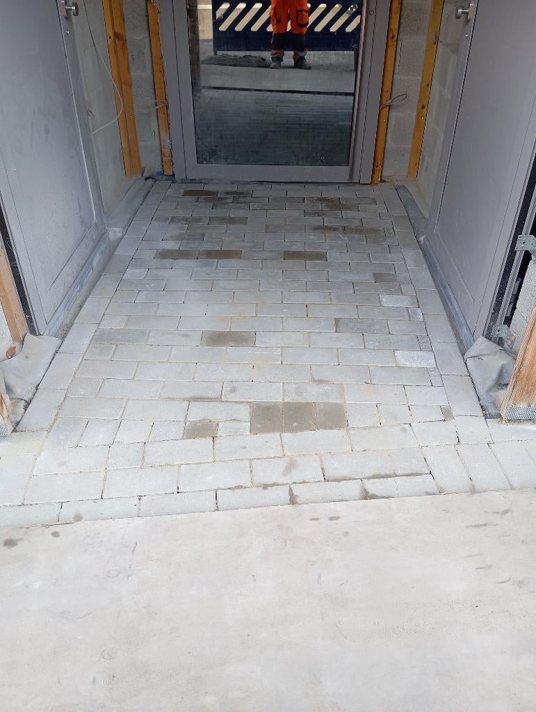 Je cherche travaille pavage 20 ans expérience, Enlèvement ou Envoi, Tuiles de terrasse, Sablée, 10 m²² ou plus