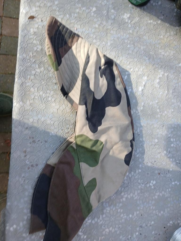 Casquette armée française. Bigarre., Collections, Enlèvement ou Envoi