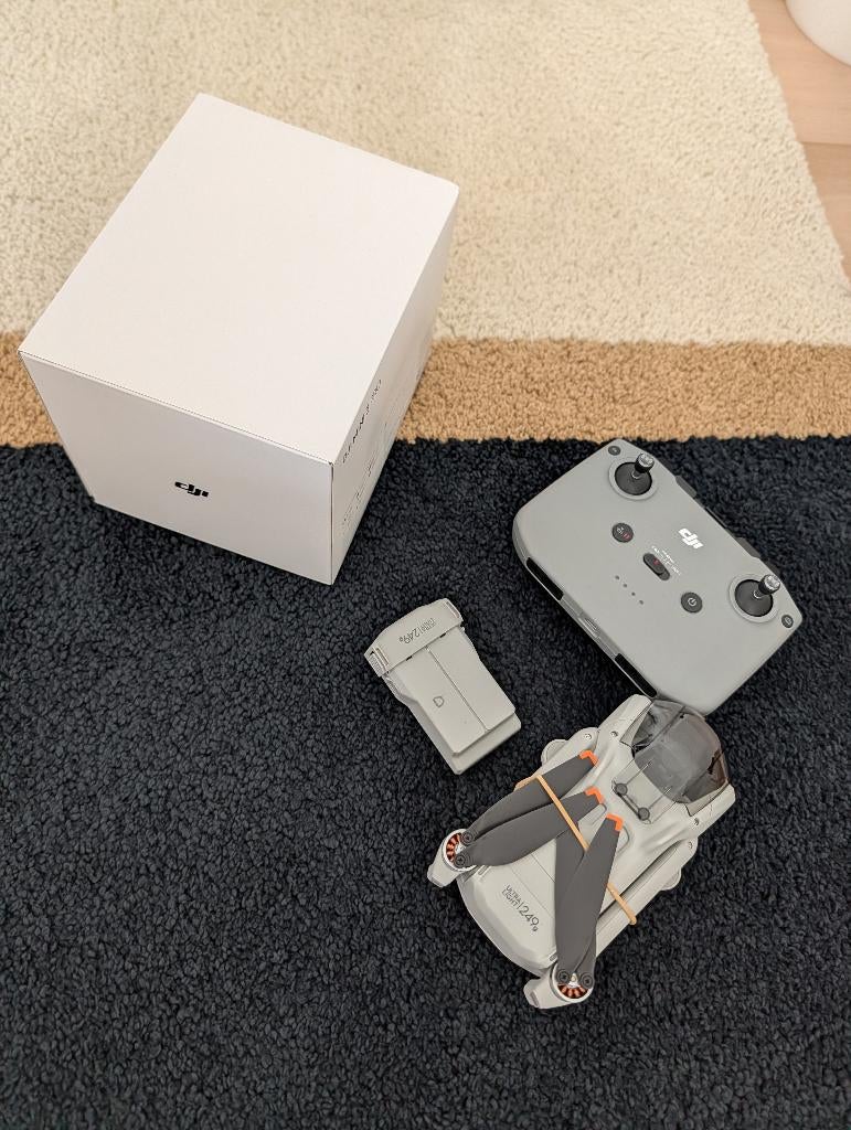 Drone DJI mini 3 + extra battery, Audio, Tv en Foto, Drones, Zo goed als nieuw, Cameradrone, Standaardkwaliteit, DJI, Minder dan 250 gram