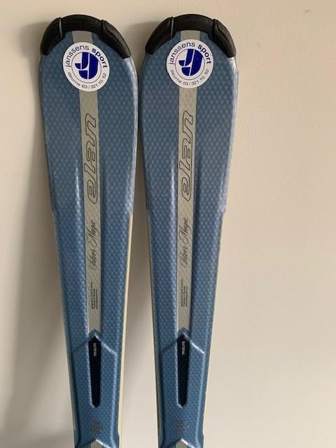 ELAN ski Silver Magic GRATIS DRAAGZAK EN SKISTOKKEN 😊, Enlèvement, Ski