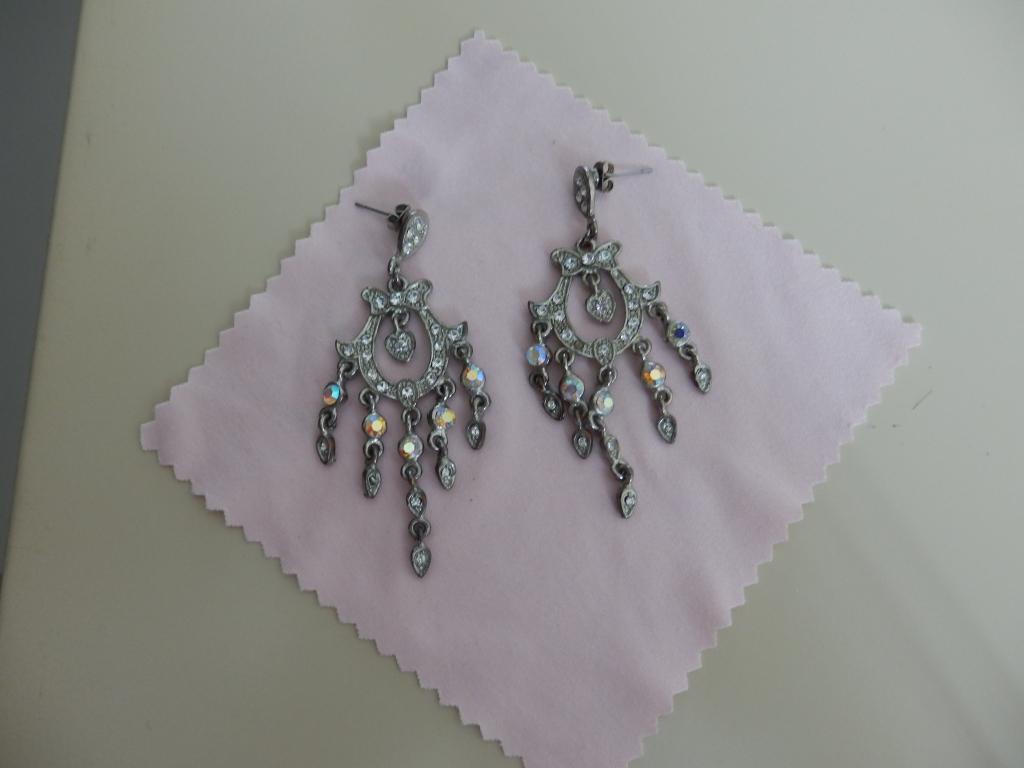 nieuwe prachtige feestelijke oorbellen, Bijoux, Sacs & Beauté, Boucles d'oreilles, Neuf, Avec strass, Enlèvement, Autres matériaux