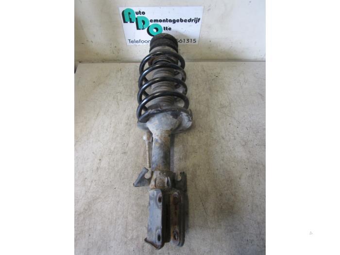 Schokdemperpoot links-voor van een Mercedes Vito (Vito 96-), Gebruikt, -, Ophalen of Verzenden, -