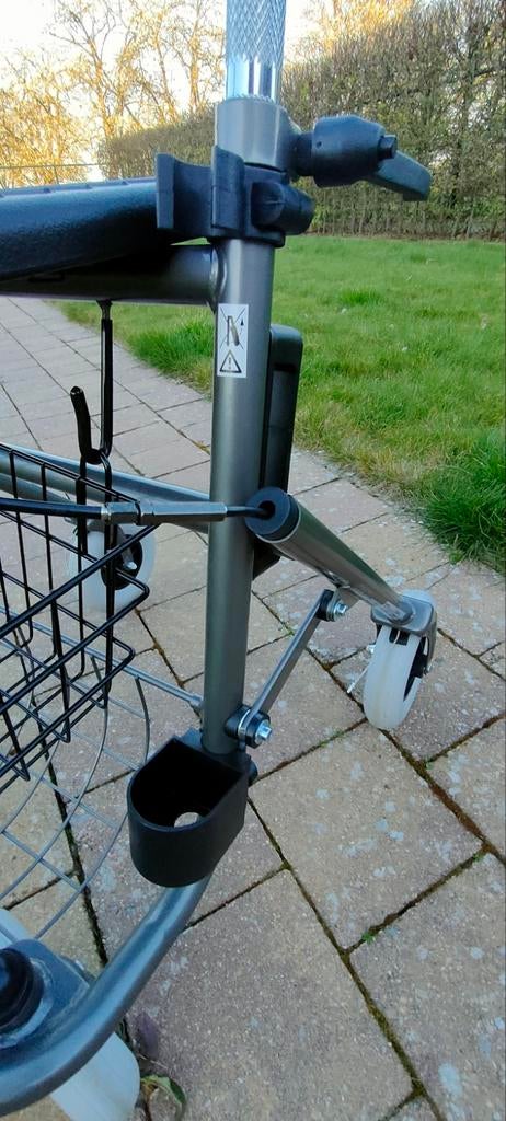 Lichte opvouwbare rollator Vermeiren 286B, Ophalen, Opvouwbaar, Zo goed als nieuw