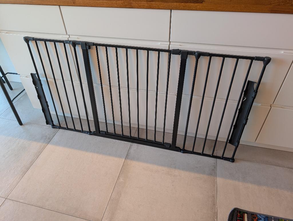 Veiligheidshekje met verlengstukken BabyDan, Kinderen en Baby's, Traphekjes, Ophalen, Zo goed als nieuw, 115 cm of meer, Metaal of IJzer