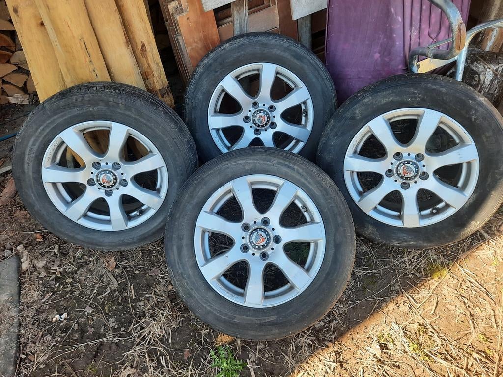 4 jantes alu 15' pour VW /Skoda etc, avec 2 très bons pneus, Autos : Pièces & Accessoires, Pneus & Jantes, 15 pouces, Pneus et Jantes