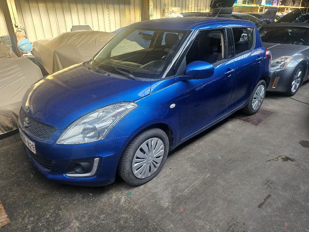 SUZUKI SWIFT, Auto's, Suzuki, Voorwielaandrijving, Euro 5, Stof, 4 cilinders