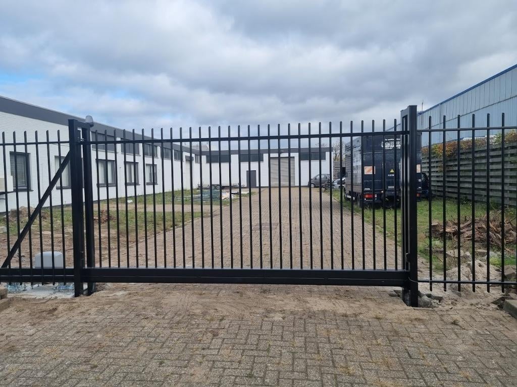 Spijlen schuifpoort 5x2 incl fundatie,motor en montage, Tuin en Terras, Ophalen, Schuifpoort, Nieuw, 200 cm of meer