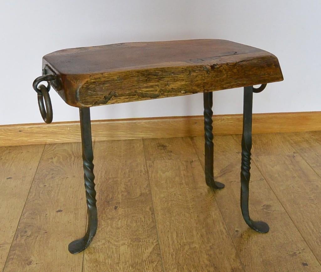 petite tablette en bois et fer forgé, Enlèvement, Utilisé