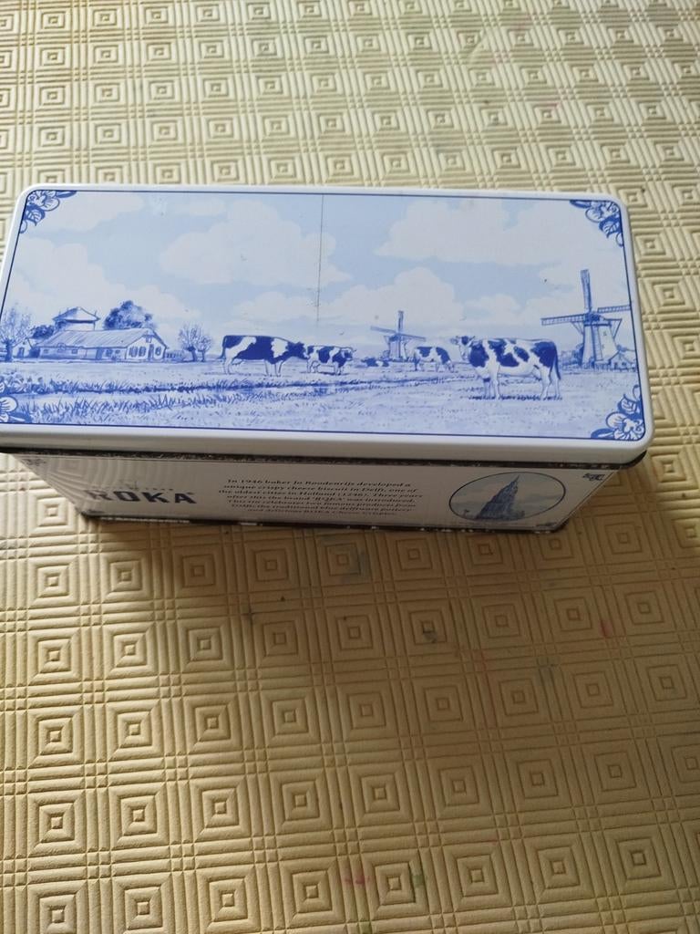 Boite de collection en métal de la marque ROKA., Collections, Biscuits