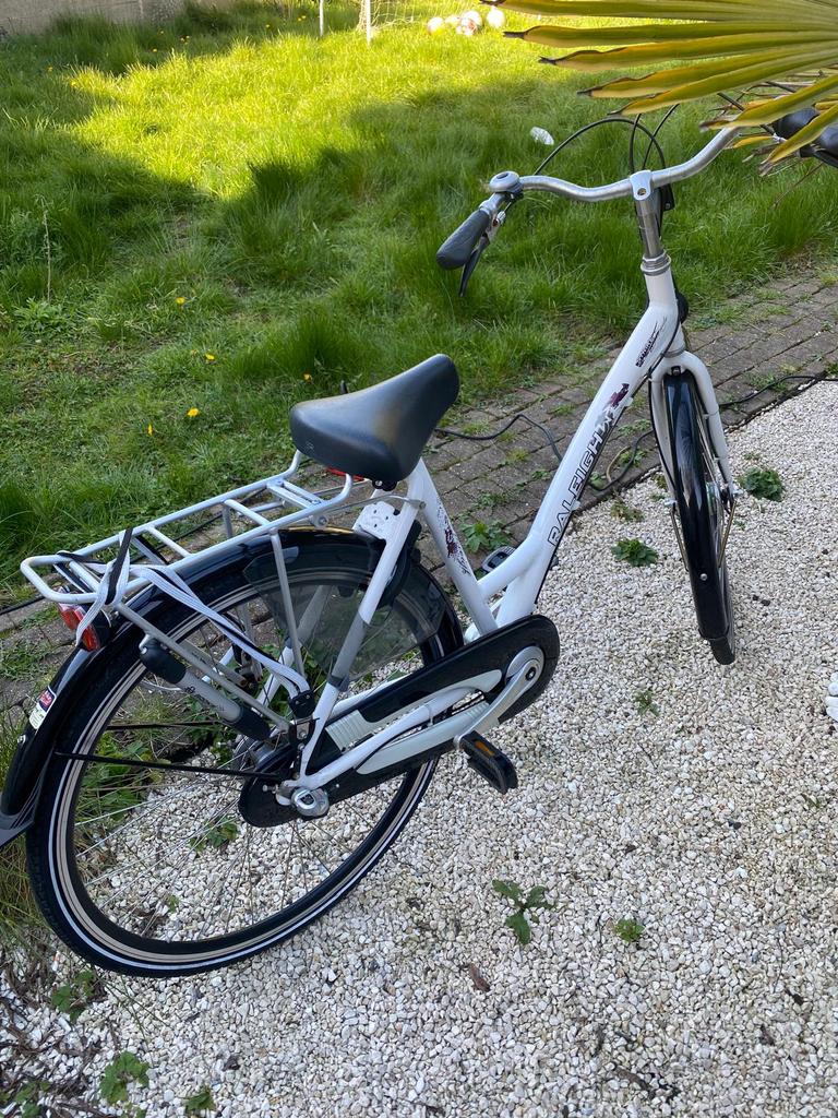 RALEIGH damesfiets, Fietsen en Brommers, Fietsen | Dames | Damesfietsen, Ophalen, Zo goed als nieuw, Overige merken, Versnellingen