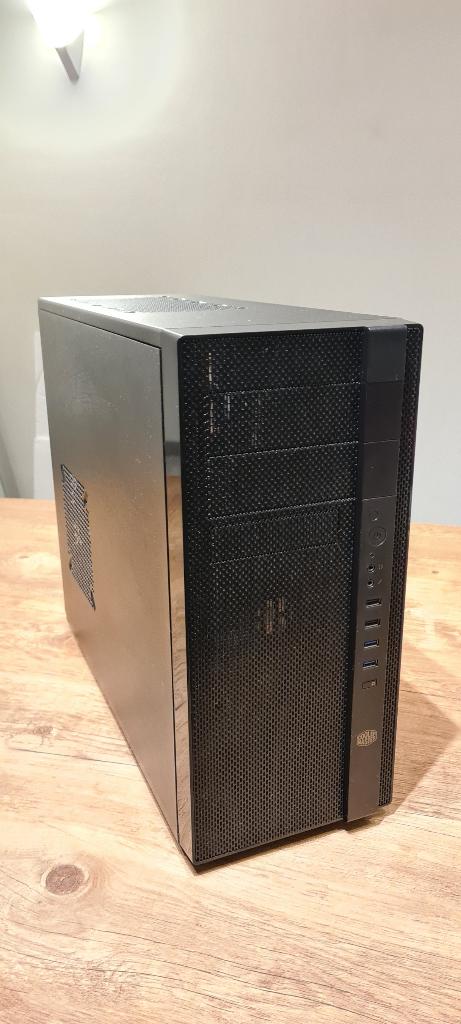 desktop PC in mooie behuizing & krachtige voeding, Computers en Software, Ophalen, Coolermasters, Zo goed als nieuw, SSD