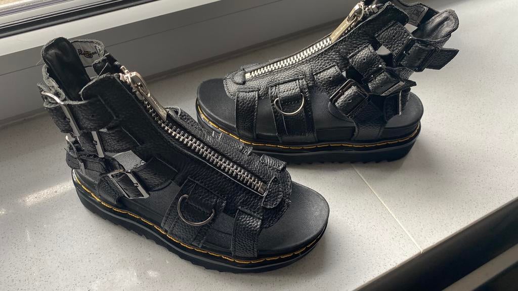 Dr Martens Olson sandalen maat 38, Kleding | Dames, Schoenen, Ophalen, Nieuw