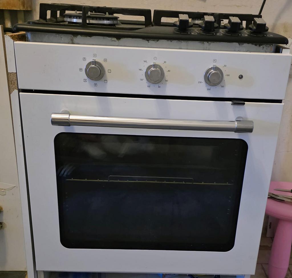 Cuisinière + Plaque de cuisson gaz, Elektronische apparatuur, Fornuizen, Ophalen, Gebruikt, Gas, 4 kookzones