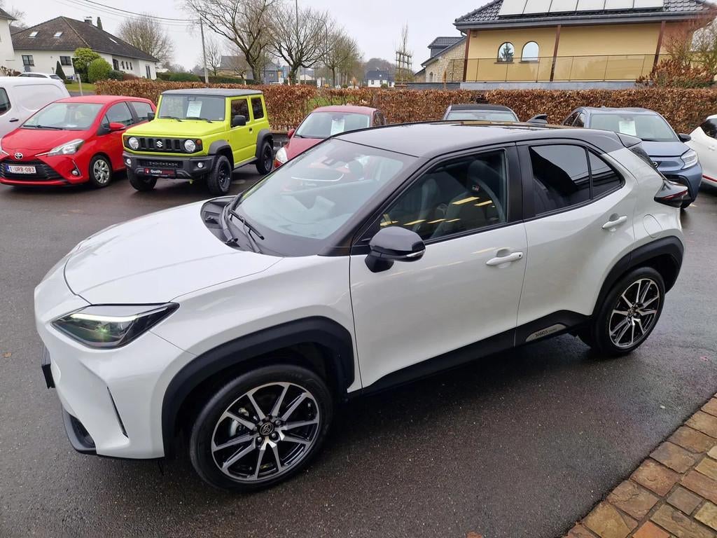 Toyota Yaris Cross GR Sport (bj 2023, automaat), Auto's, Toyota, Automaat, Gebruikt, 750 kg, Wit