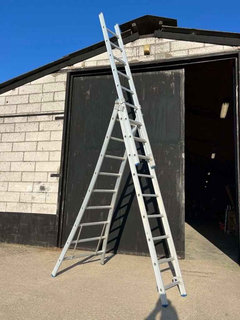 Solide D 3x9 alu ladder 5,50m (professioneel), Doe-het-zelf en Bouw, Ladders en Trappen, Gebruikt, Ophalen of Verzenden, Ladder