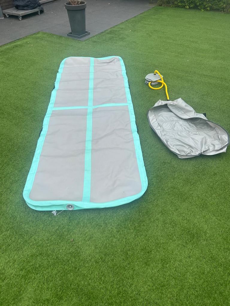 Airtrack perfecte staat 3m lang, Ophalen, Zo goed als nieuw, Grijs, Materiaal