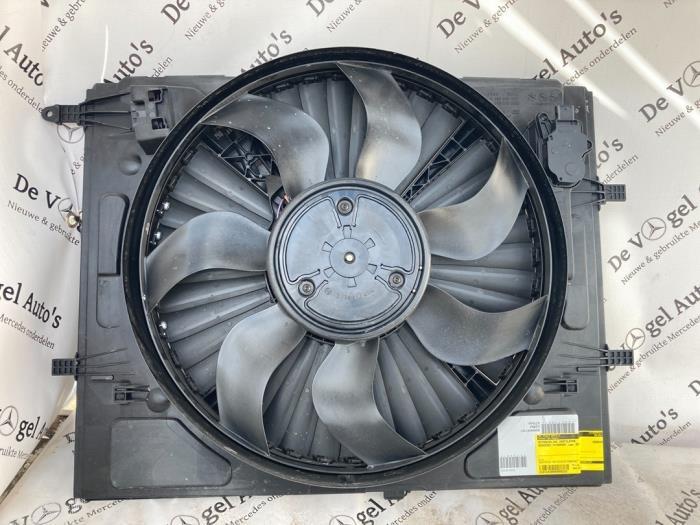 Ventilateur de refroidissement moteur d'un Mercedes Diversen, Autos : Pièces & Accessoires, Climatisation & Chauffage, Utilisé