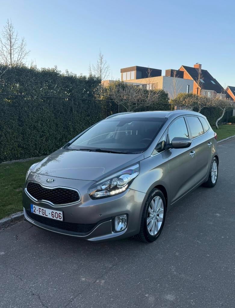 Kia Carens 1.7 CRDI homologué à vendre ! ! ! ! décideur rapi, Autos, Achat, Attache-remorque, Boîte manuelle, Particulier