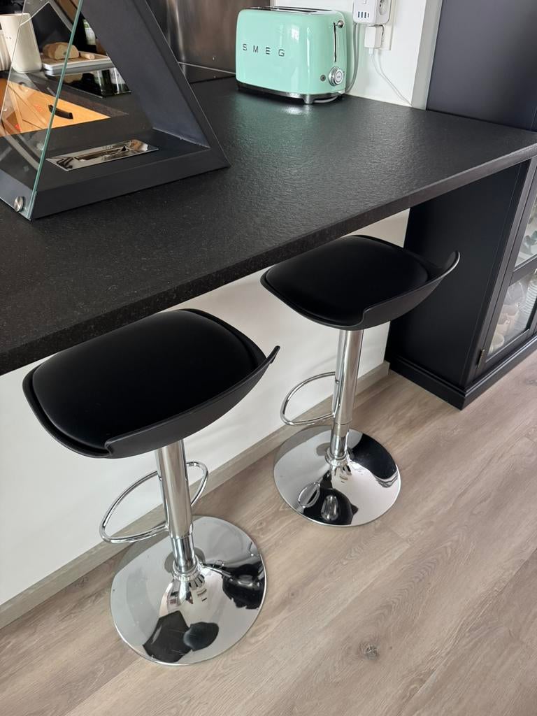 Chaises de bar / chaises hautes 2x, Ophalen, Leer