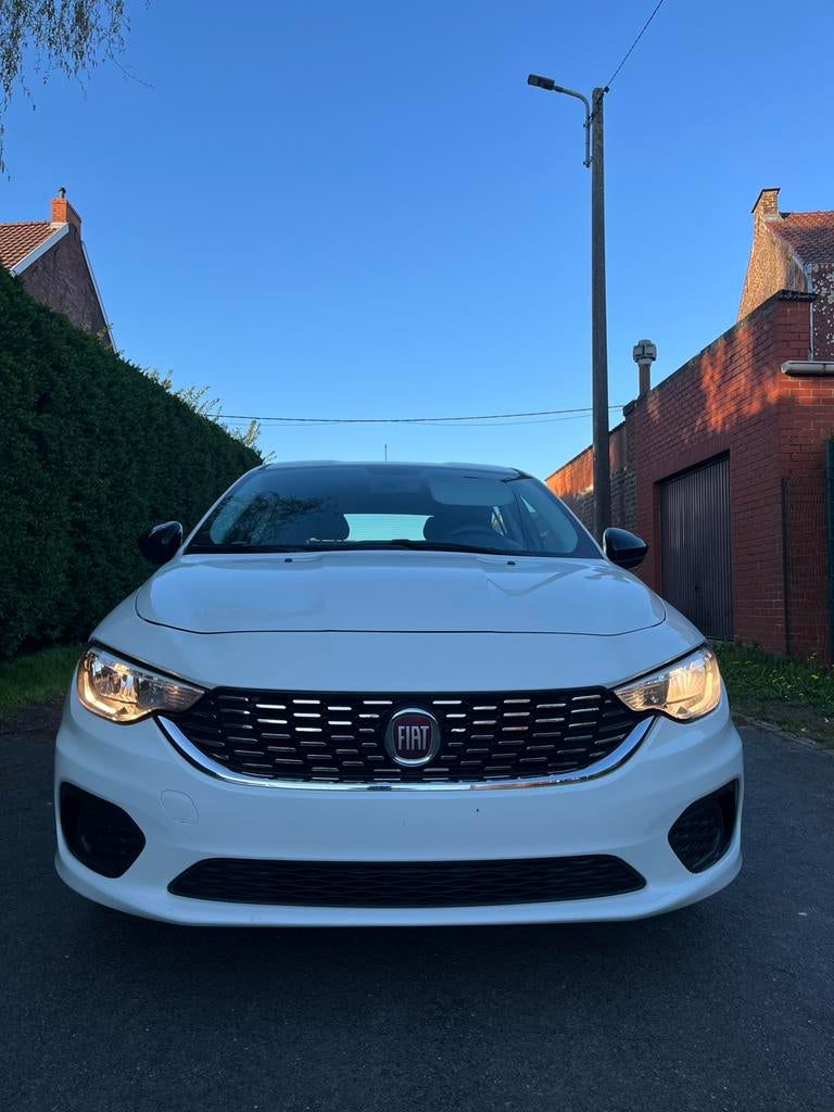 Fiat Tipo 1.4 essence 2017 euro6b, Auto's, Stof, Wit, Bedrijf, 5 deurs