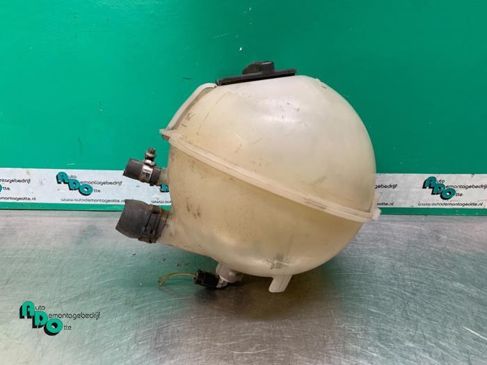 Réservoir d'expansion d'un Mercedes Vito (Vito 03-), Autos : Pièces & Accessoires, 3 mois de garantie, Utilisé, -, -