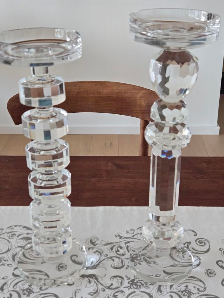 Deux magnifiques chandeliers cristal  modernes signés Sia, Antiquités & Art, Enlèvement ou Envoi