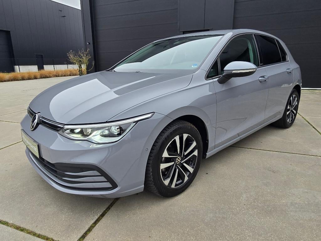 VW Golf 8 1.0 e-TSI Hybride DSG IQ Light BTW + Garantie, Auto's, Automaat, Bedrijf, 5 deurs, 81 kW