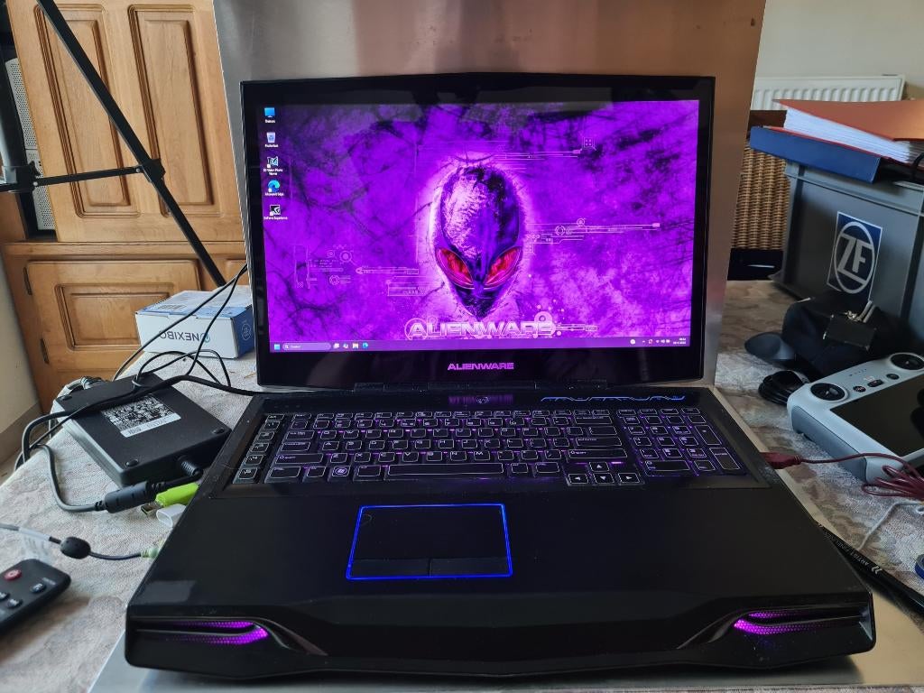 Alienware M18  18 inch I7 2960xm 8gb Gtx 560m 120gbssd 1tbhd, Computers en Software, Gebruikt, Met videokaart, 2 tot 3 Ghz, Qwerty