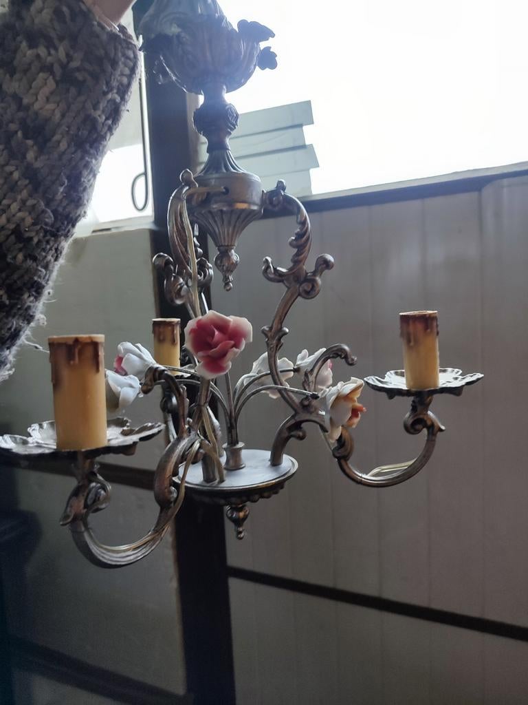 lustre en étain, Enlèvement