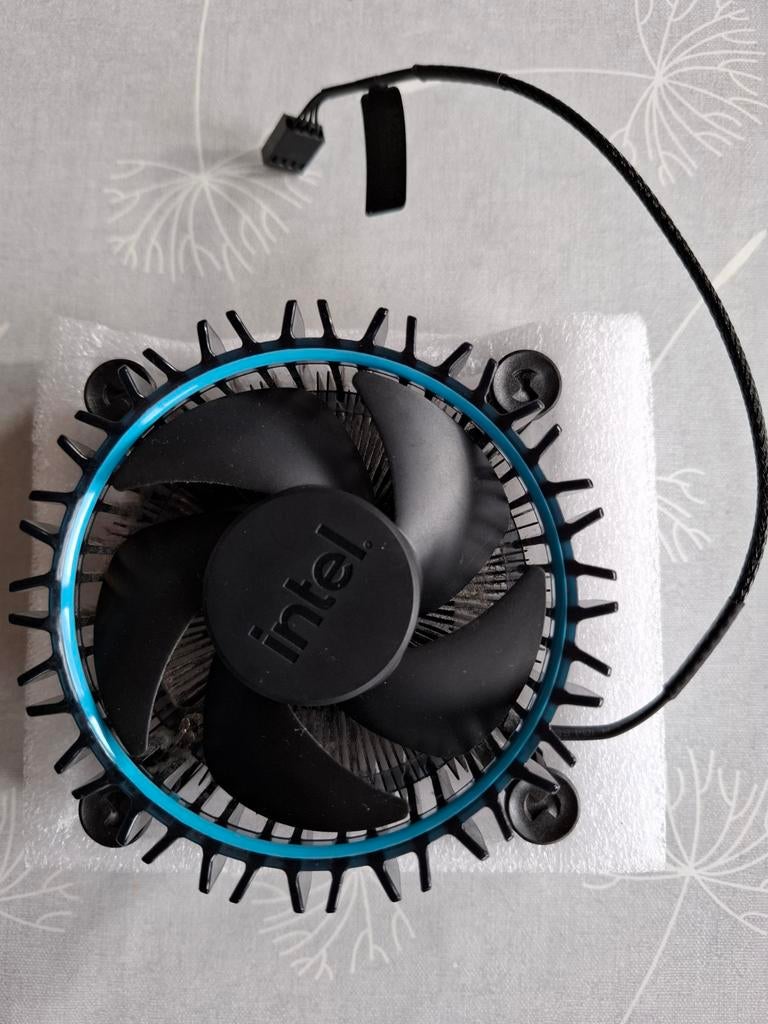 Ventilateur Intel LGA 1700, Informatique & Logiciels, Enlèvement ou Envoi, Comme neuf, Refroidisseur ordinateur à air