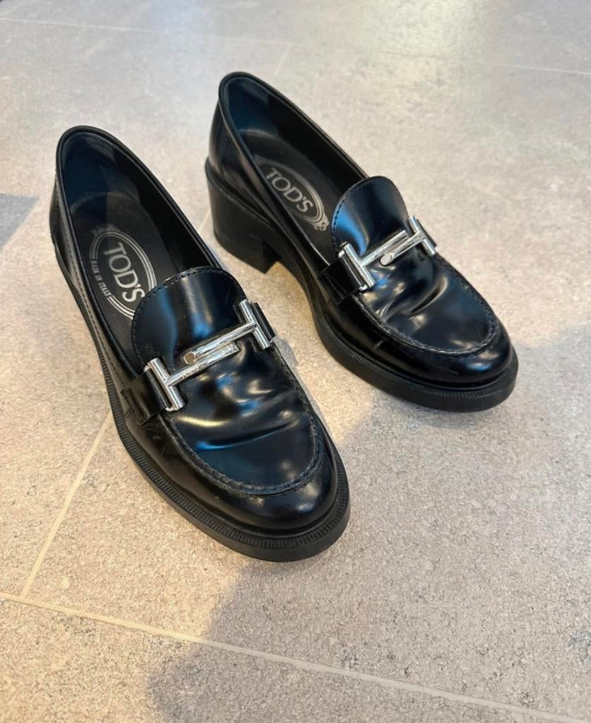 Klassieke schoenen TODS 36,5, Ophalen of Verzenden, Zo goed als nieuw, Zwart