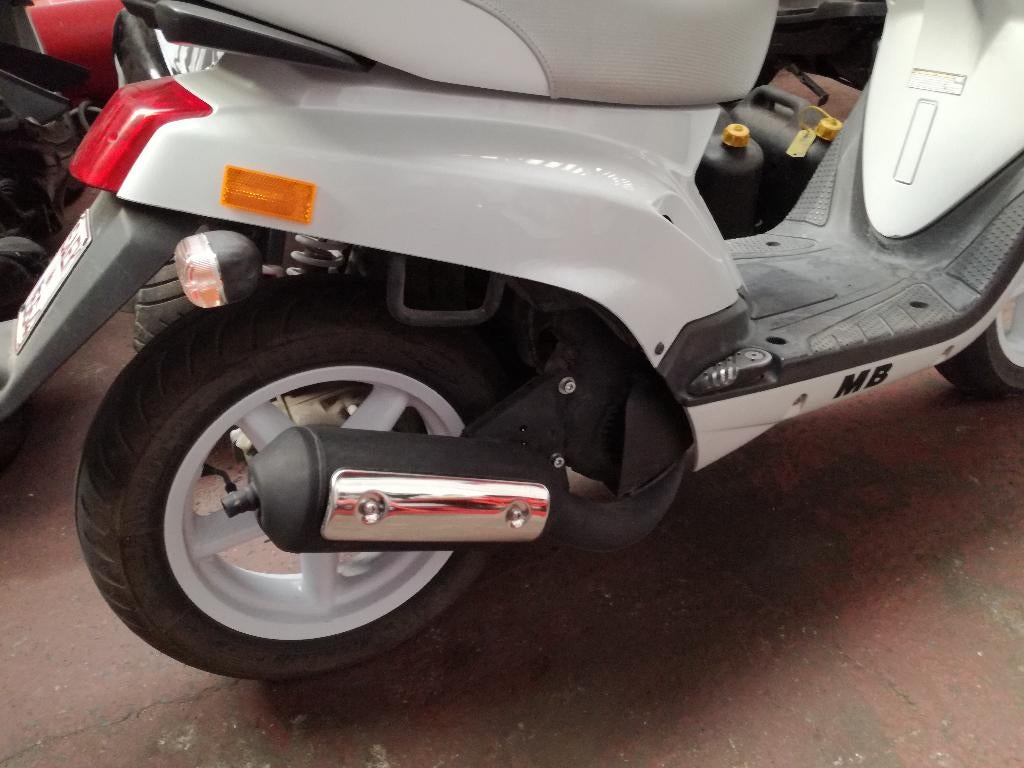 Pot d'échappement MBK BOOSTER modèle original, Vélos & Vélomoteurs, Pièces de cyclomoteur | Scooters, Neuf, Pot d'échappement