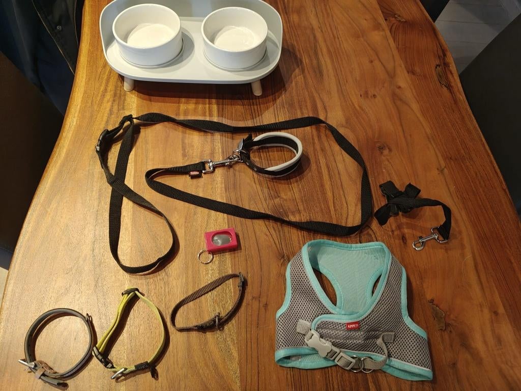 Hond - Lis - Drinkbak - Harnas, Dieren en Toebehoren, Honden-accessoires, Ophalen, Gebruikt