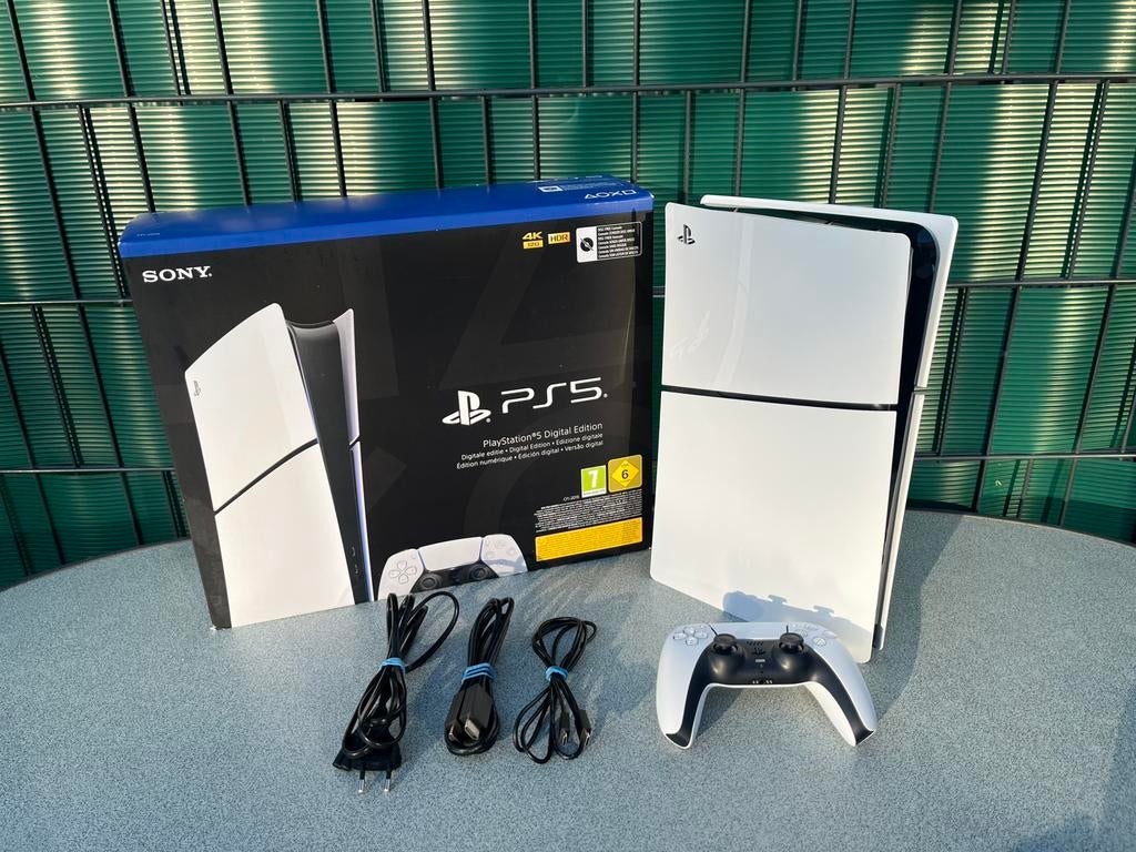 PS5 Slim Digital (1TB)  + 1 Controller + Doos, Games en Spelcomputers, Ophalen, Zo goed als nieuw, Playstation 5 Digital