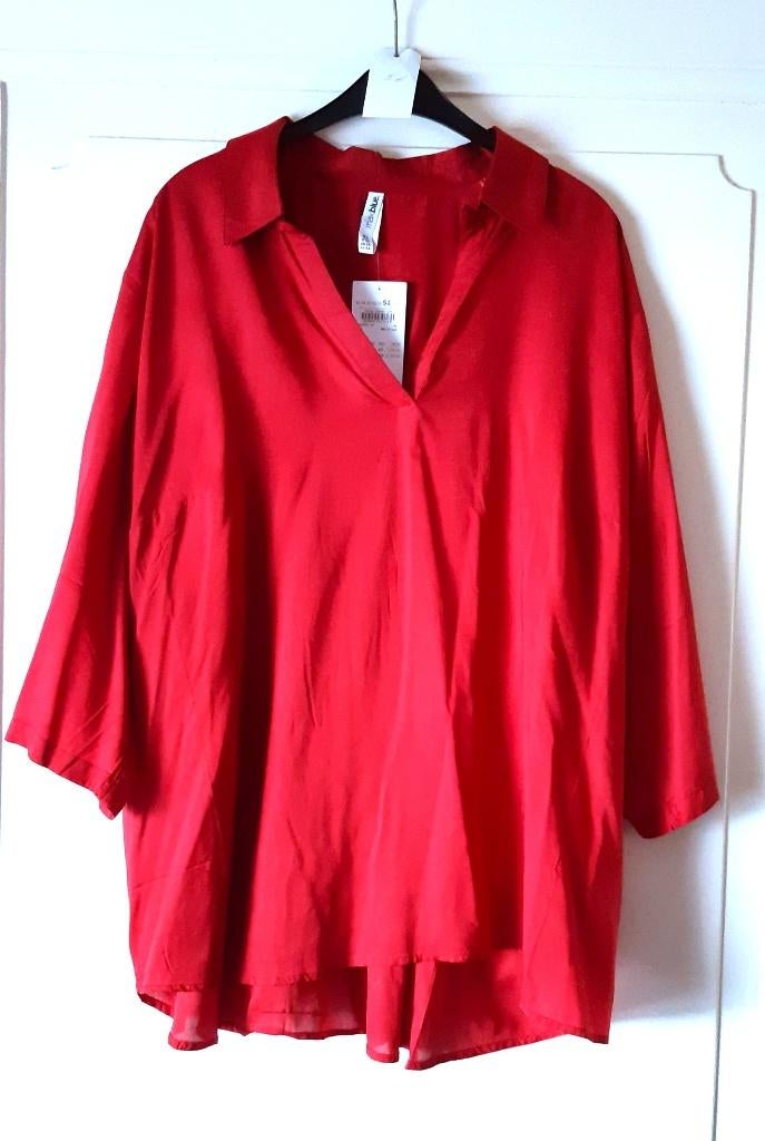 damesblouse rood (nieuw) maat: 52 - grote maten, Kleding | Dames, Ophalen, Maat 46/48 (XL) of groter, Nieuw, Maxi Blue