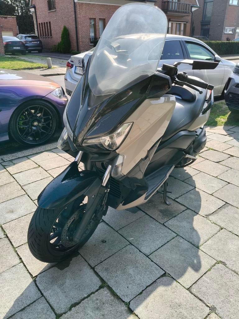 Yamaha X-Max400, Motos, Entreprise