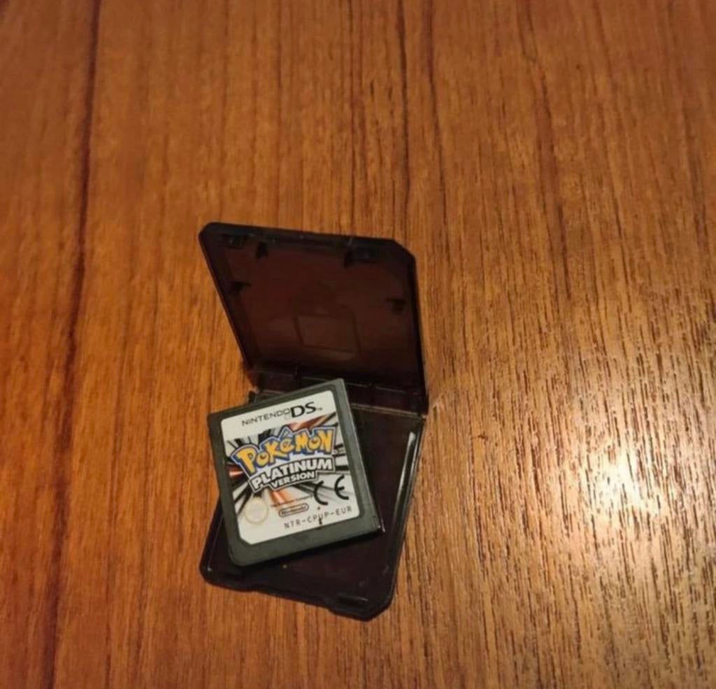 Pokémon Platinum Version - Nintendo DS - originele NL versie, Games en Spelcomputers, Ophalen of Verzenden, Zo goed als nieuw